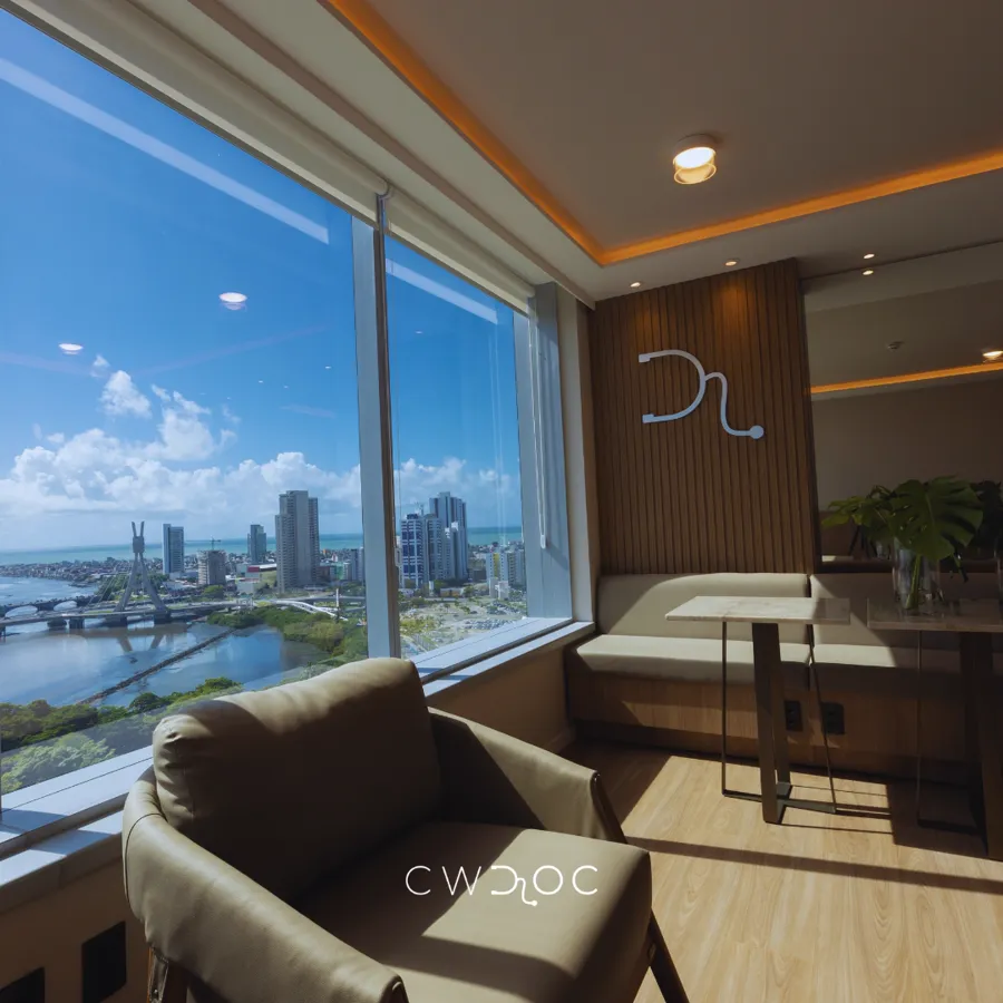 Lounge com vista para o rio